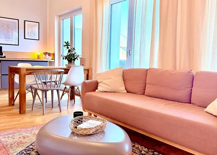 Moderner Komfort Am Berliner Stadtrand In Schoeneiche Appartement Berlijn