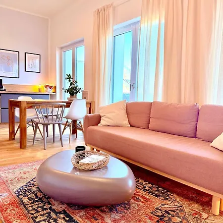 Moderner Komfort Am Berliner Stadtrand In Schoeneiche Apartamento Berlín