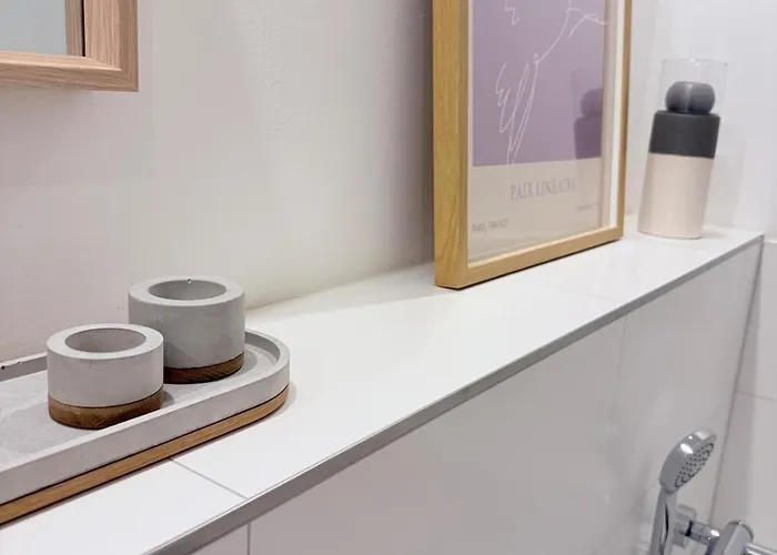 Moderner Komfort Am Berliner Stadtrand In Schoeneiche Lägenhet